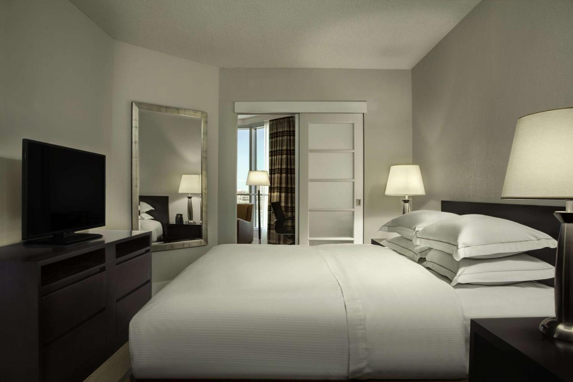 Hilton Suites Toronto-Markham Conference Centre & Spa Exteriör bild